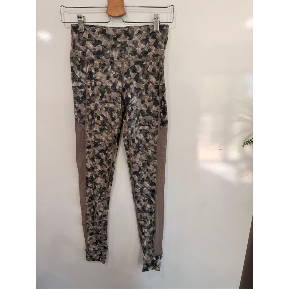 Mono B Camo Print High Rise Leggings Small